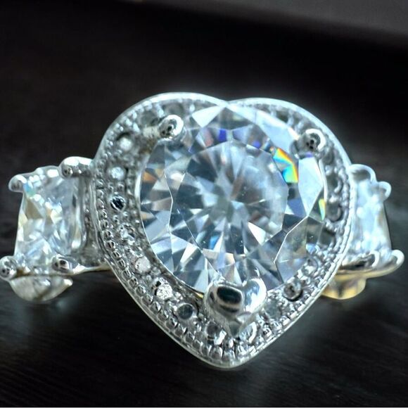 Heart Halo CZ Statement Ring Silver Tone Size 6.5 – Sparkling Bold Look - Picture 9 of 17